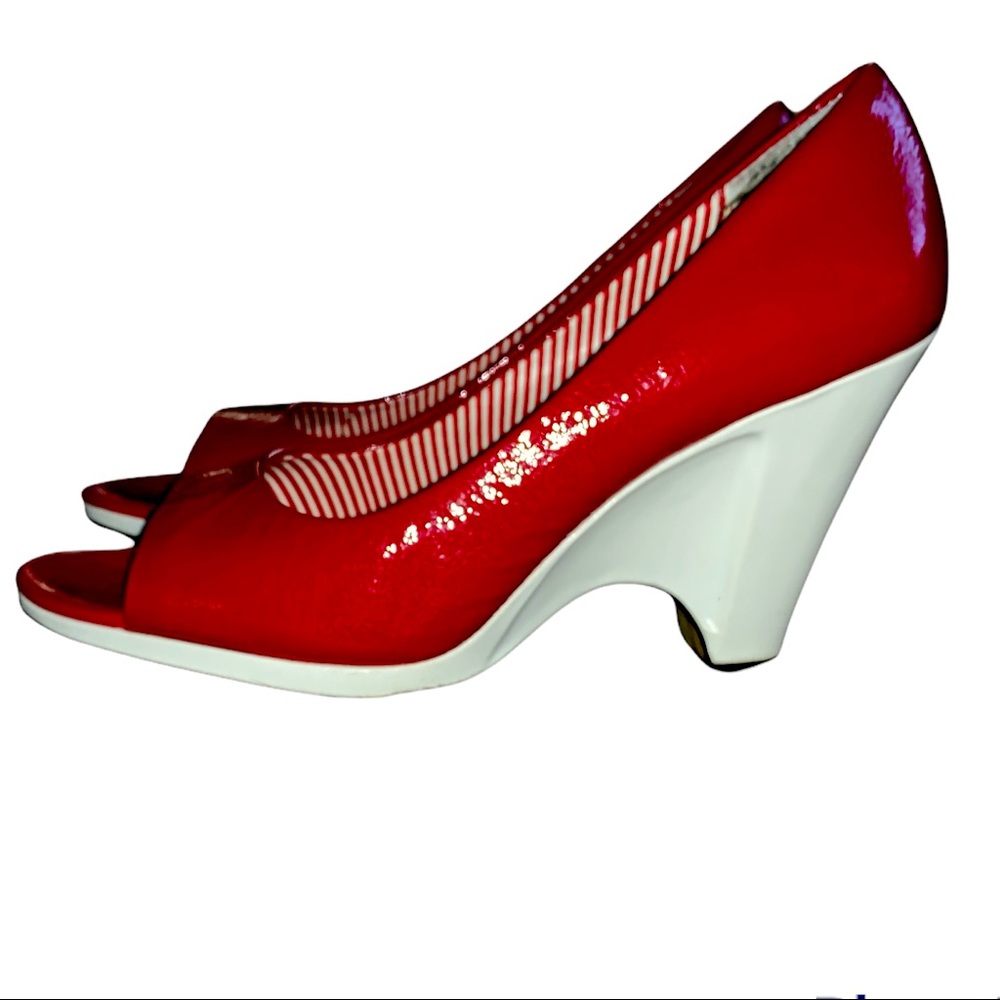 Anne Klein Red and white patent wedges sz 7